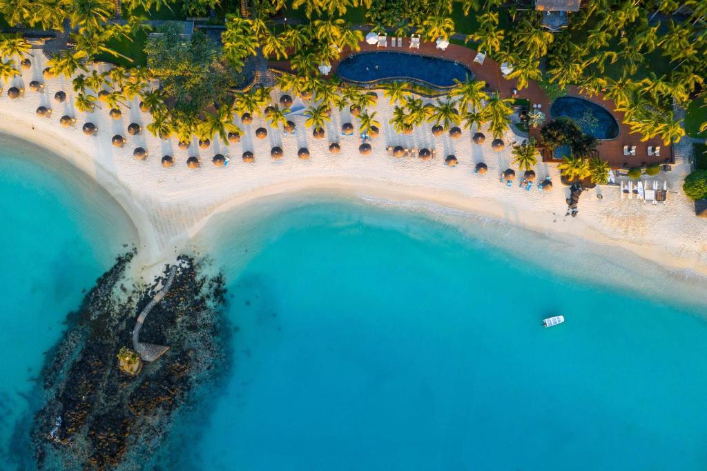 Royal Palm Beachcomber Resort
