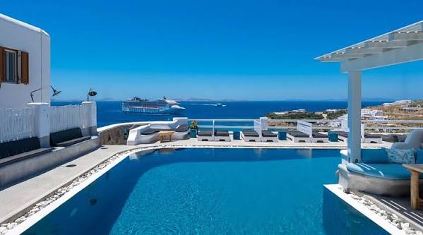 Flaskos Suites