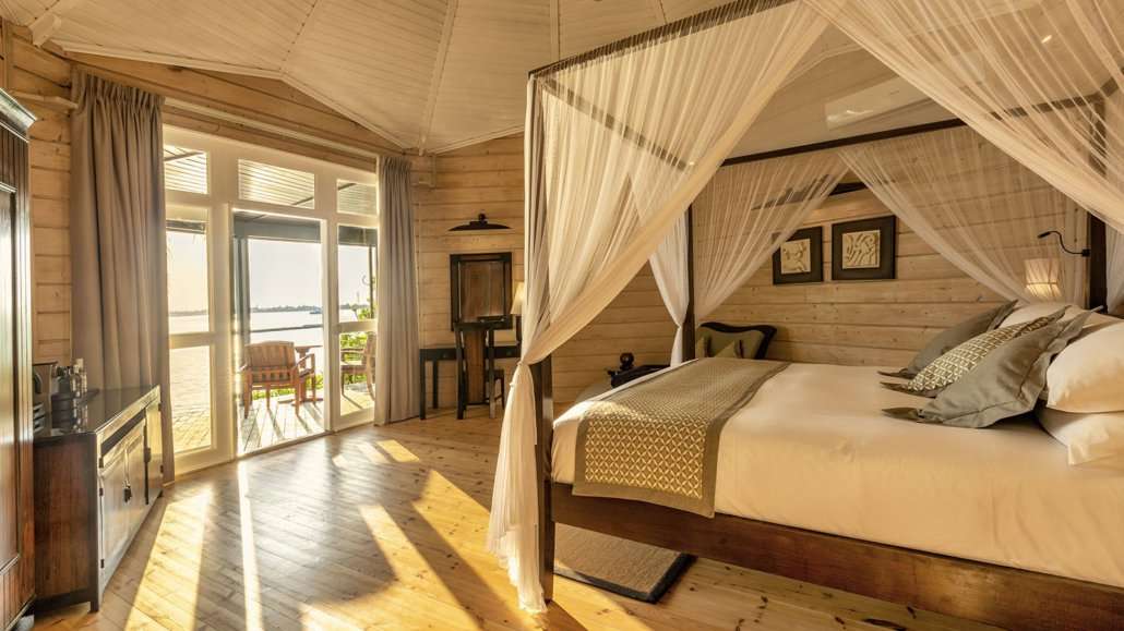 Jacuzzi Beach Villa