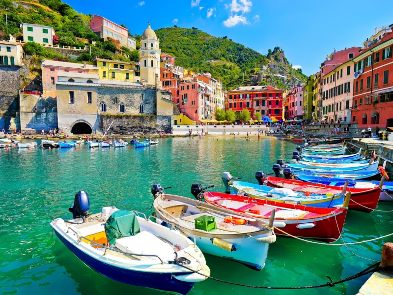I colori delle Cinque Terre in treno, tour privato