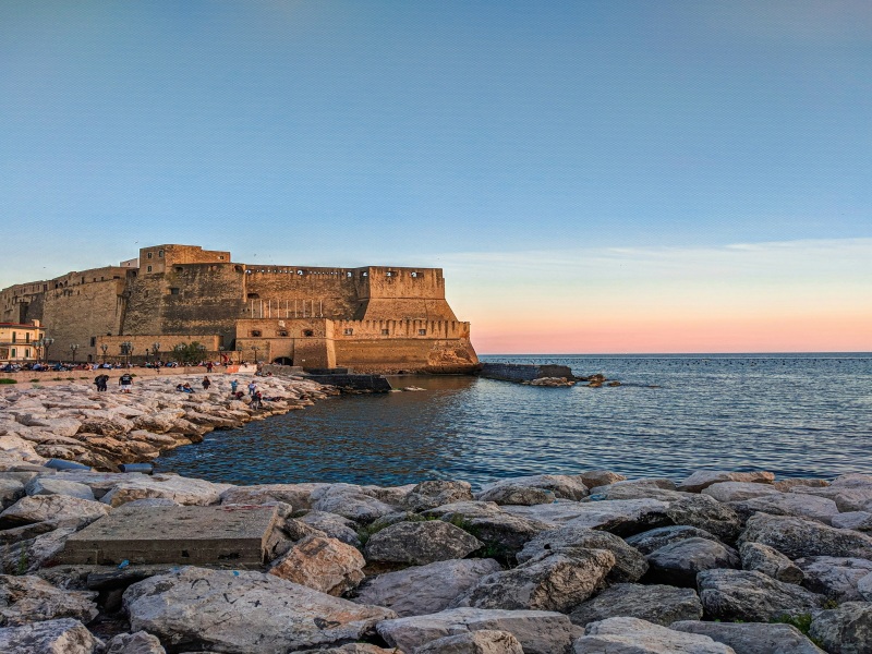 Fuga invernale a Napoli: cibo di strada, storia e San Gregorio Armeno, tour privato, foto 4
