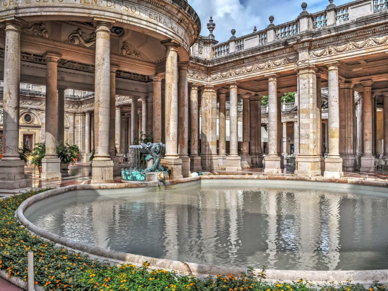 Spa e benessere privati di 2 giorni a Firenze: classica esperienza nel patrimonio storico e nelle grotte naturali