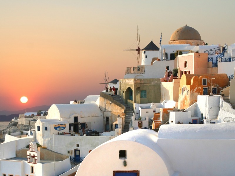 Atene, Paros e Santorini 3*