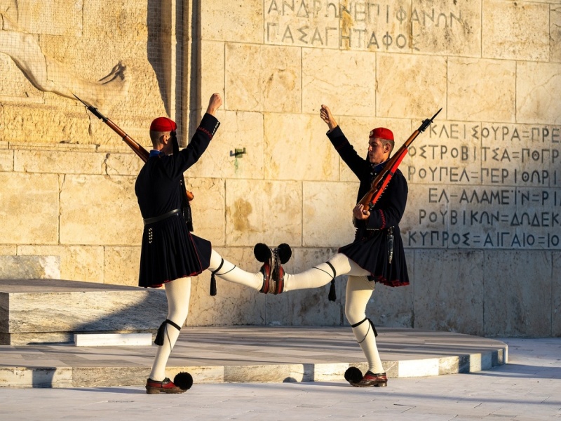 Tour Combinato: Atene, Syros, Paros e Santorini in hotel 3*