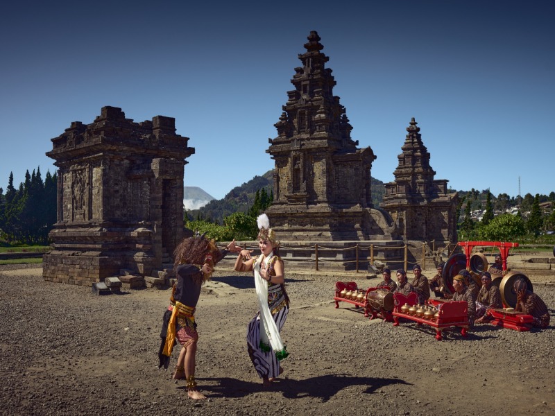 Dieng Plateu Tour