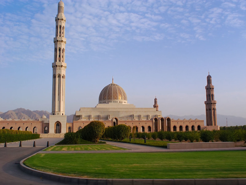 Oman, Paese di contrasti